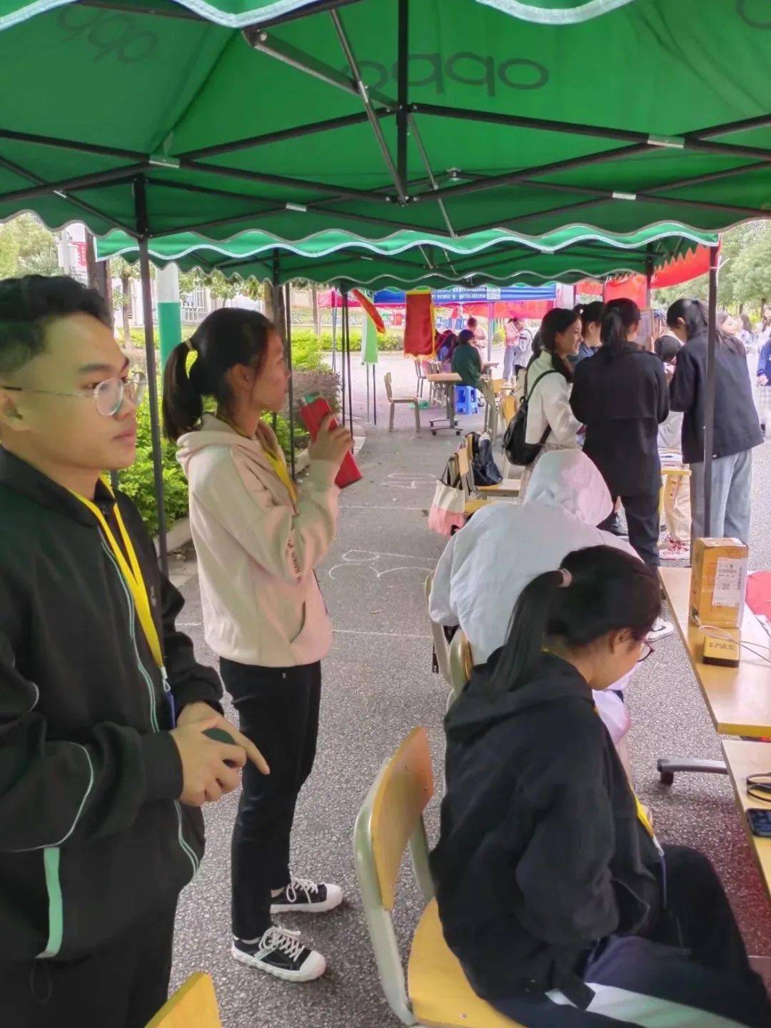 星空体育APP_
我校大学生电子科学技术协会开展电器义务维修运动(图5) 星空体育APP_
我校大学生电子科学技术协会开展电器义务维修运动(图5)